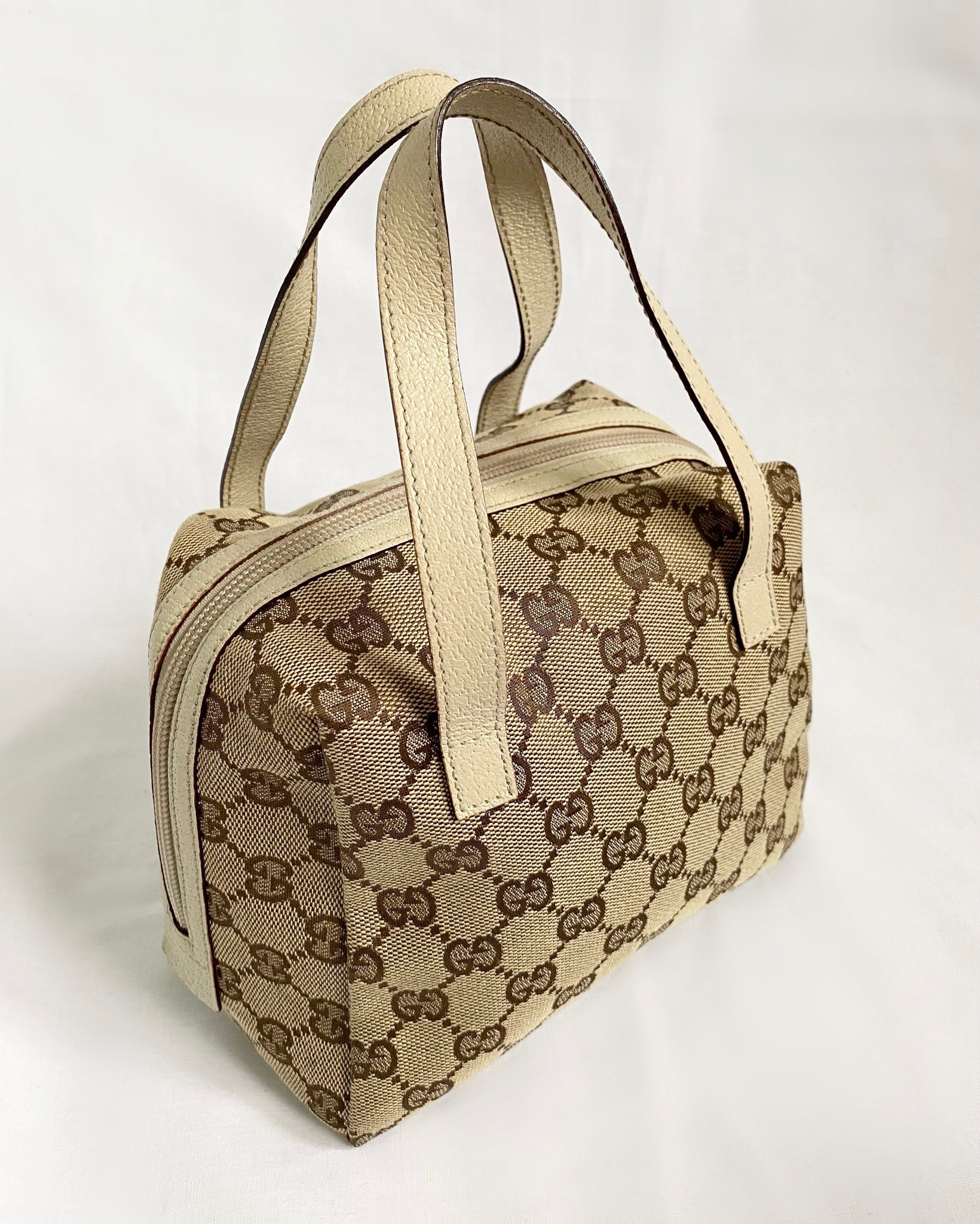 Gucci tofu bag sale