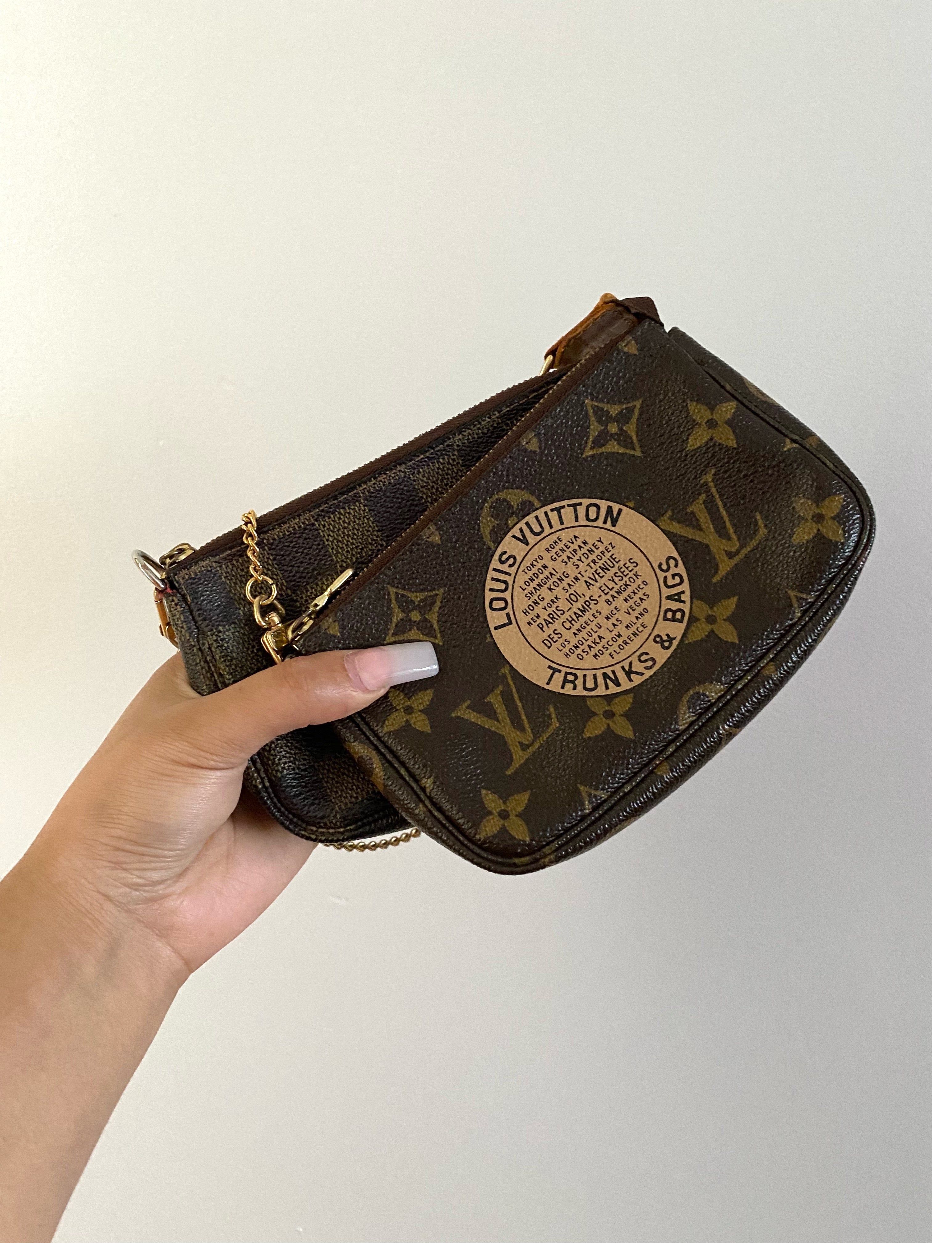 Louis Vuitton Mini Pochette Damier