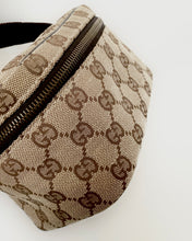 Load image into Gallery viewer, Gucci Vanity Bag
